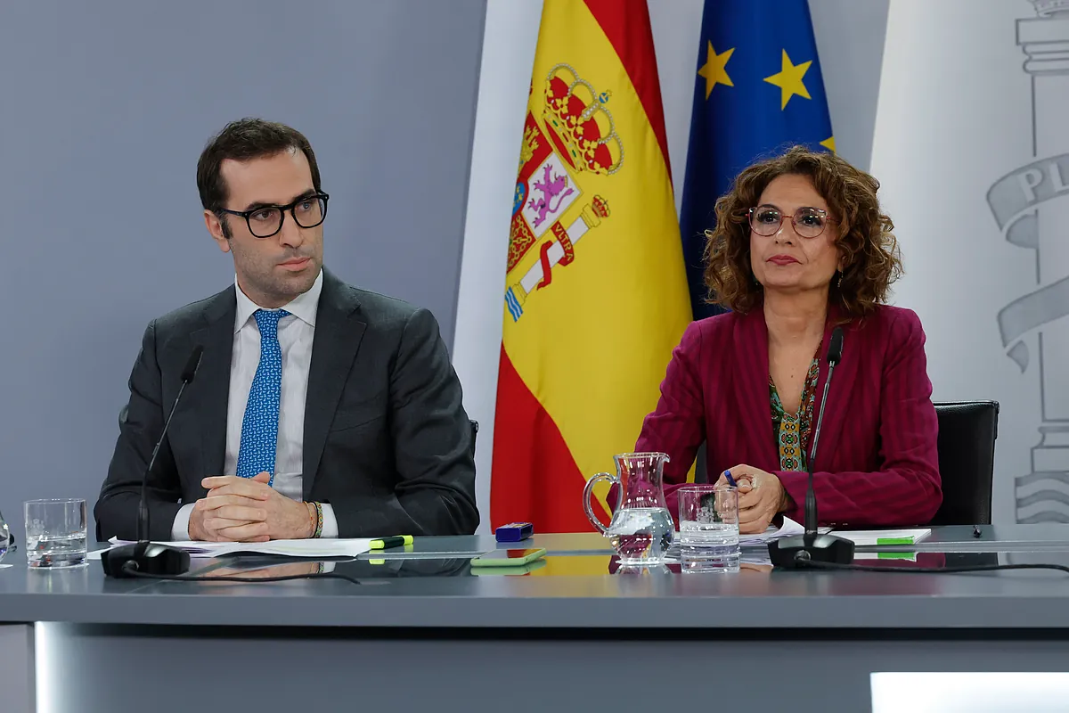 Sánchez se resiste a entregar Hacienda a un ministro sin carné del PSOE y da a Cuerpo una vicepresidencia más lucida que real