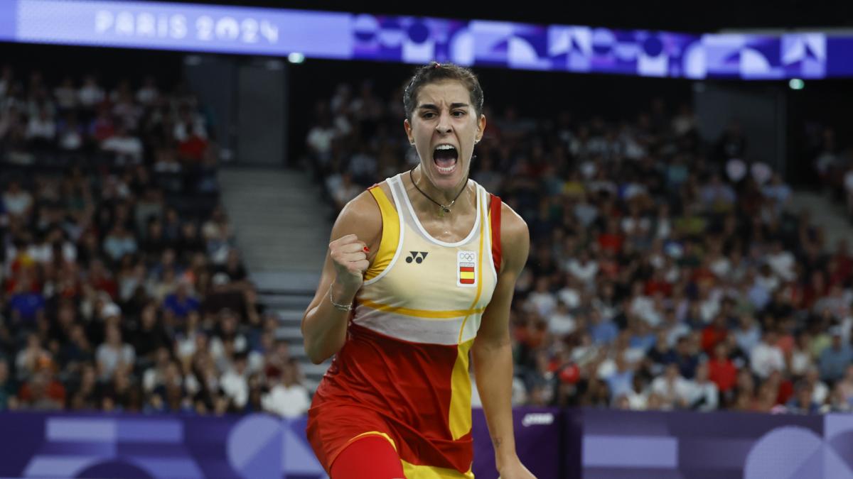 
                            El homenaje de Rafa Nadal a Carolina Marín tras anunciar su retirada: “Felicidades por tu lucha”
                        