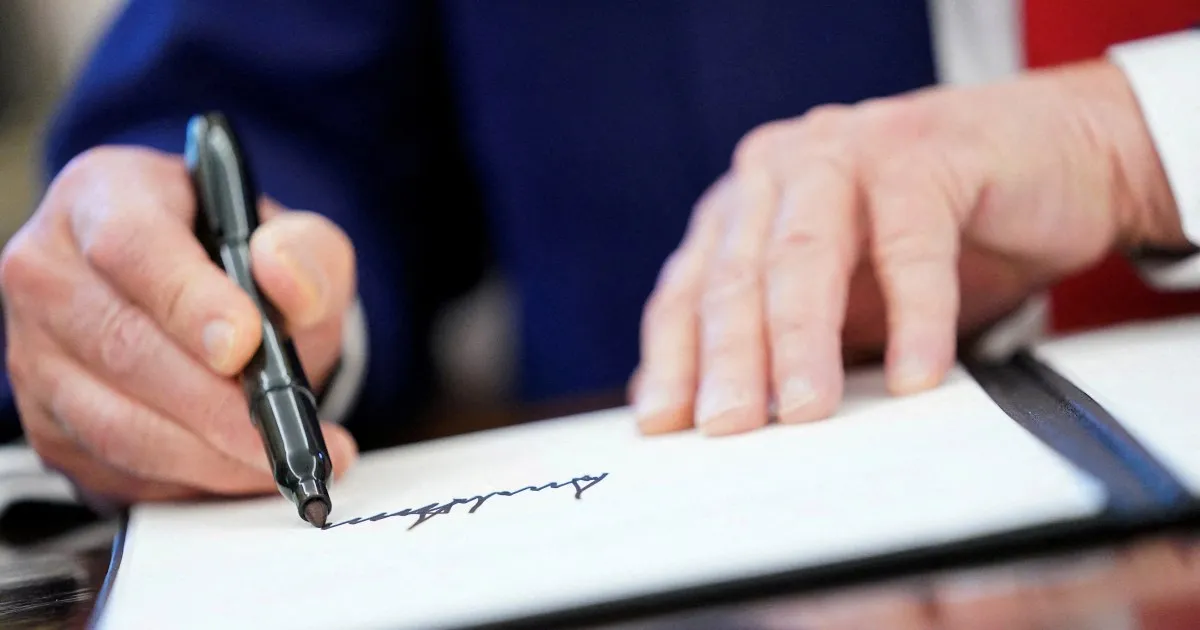 Trump’s signature to appear on US currency in first for sitting president