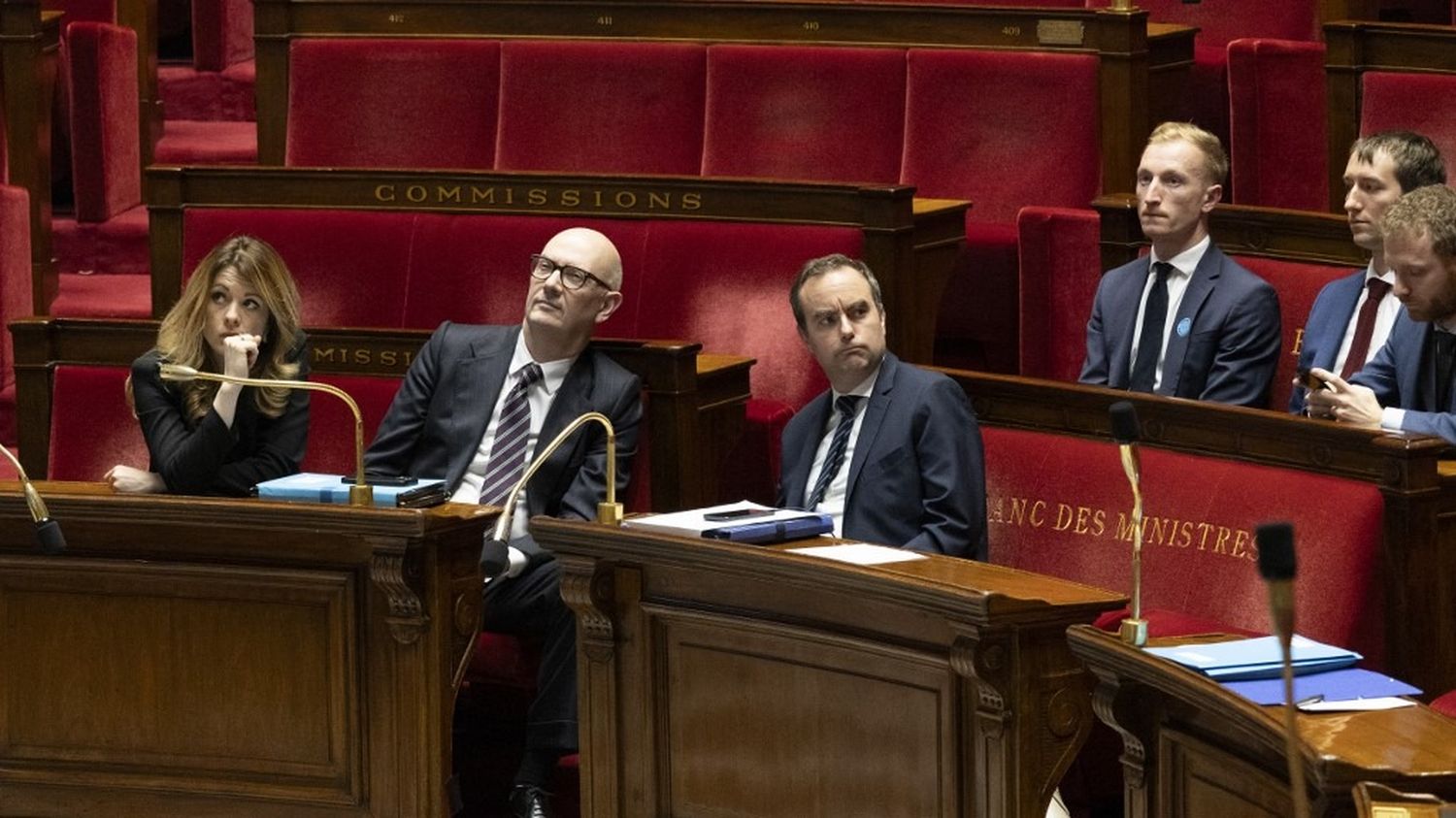 "Sébastien Lecornu marche sur des œufs" : pourquoi les prix des carburants sont un dossier hautement inflammable pour le gouvernement