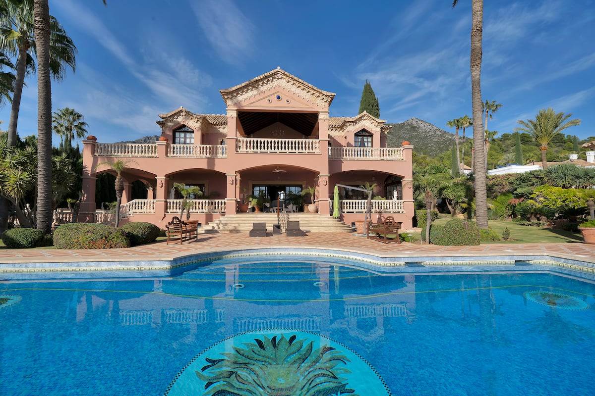 Las tres casas de la semana: mestizaje estético por 13 millones de euros