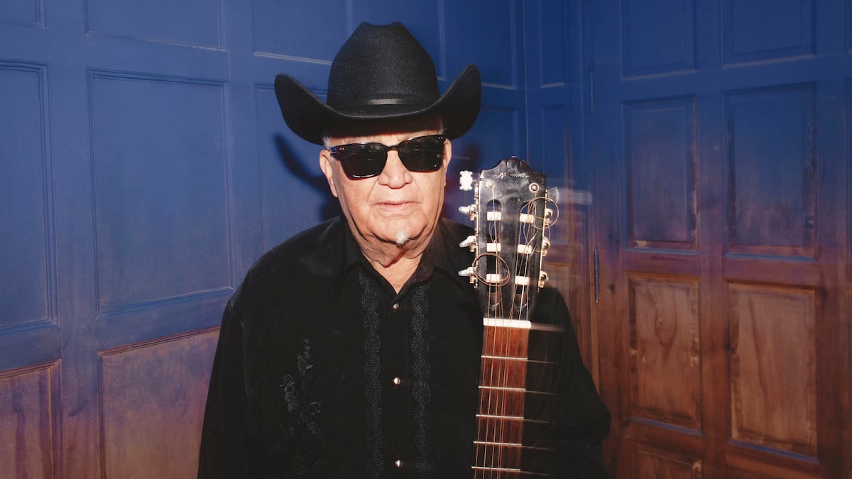 Eliades Ochoa, el último gran trovador: “La gente ya no tiene alegría en Cuba”