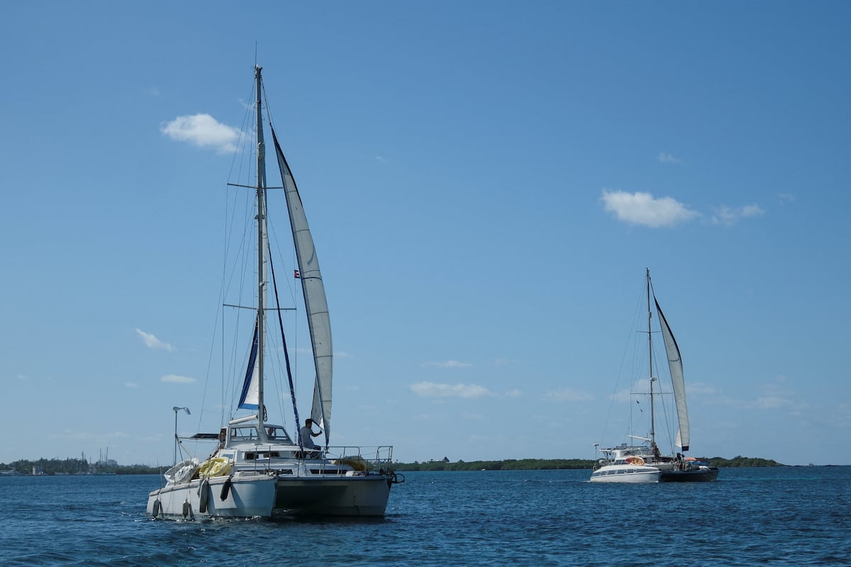 La Marina mexicana busca dos veleros con nueve tripulantes perdidos en el Caribe que llevaban ayuda a Cuba 