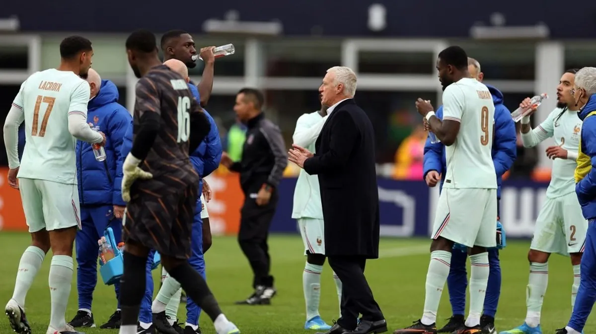 Musique, "pause fraîcheur" et quart-temps... Après Brésil-France, l'incompréhension des spectateurs face à l'"américanisation" du football