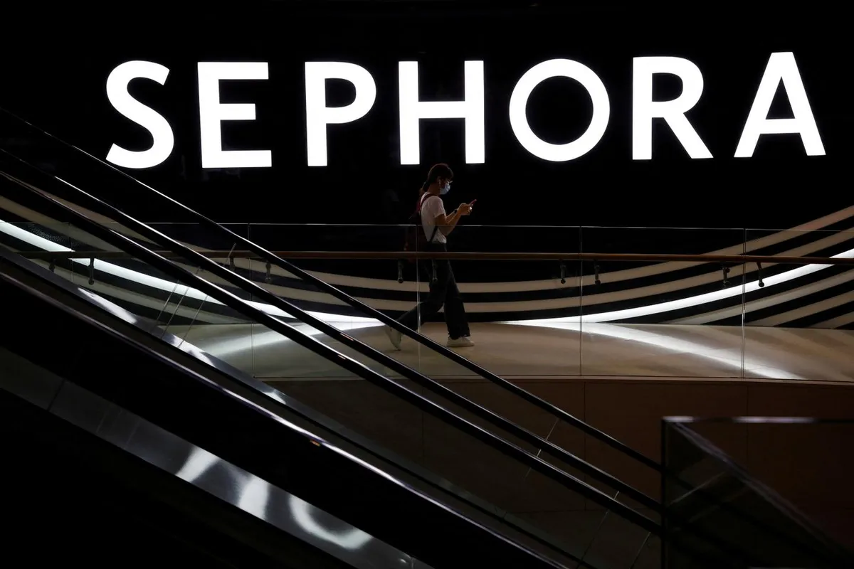 Cosmétiques inadaptés vendus à des adolescentes : une enquête ouverte en Italie contre LVMH et ses marques Sephora et Benefit