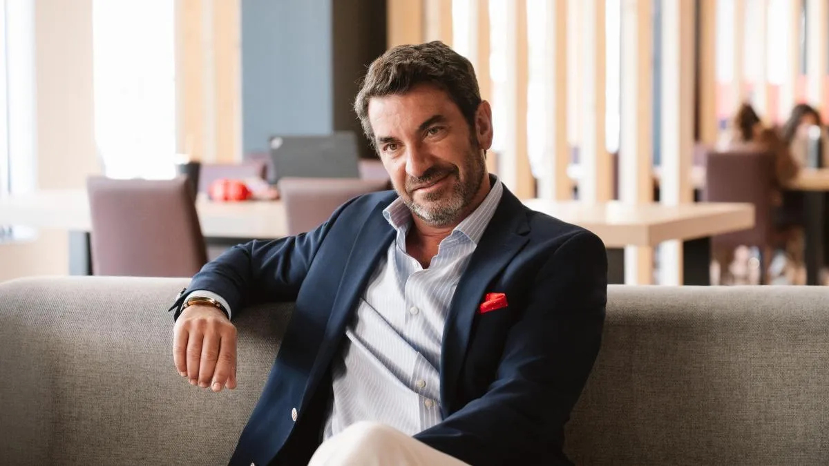 
                           Así es 'Café para cinco', la nueva miniserie con Arturo Valls
                       