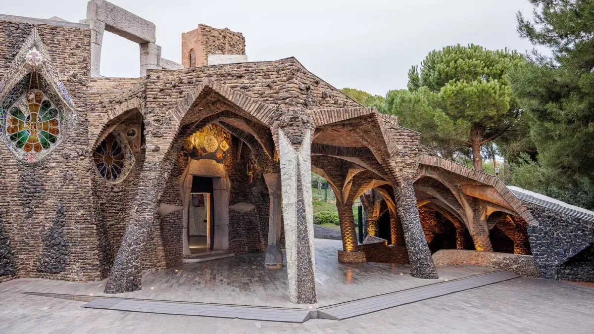 
                                                           El Gaudí menos conocido: 9 obras del arquitecto fuera de Barcelona que merecen el peregrinaje
                                                       