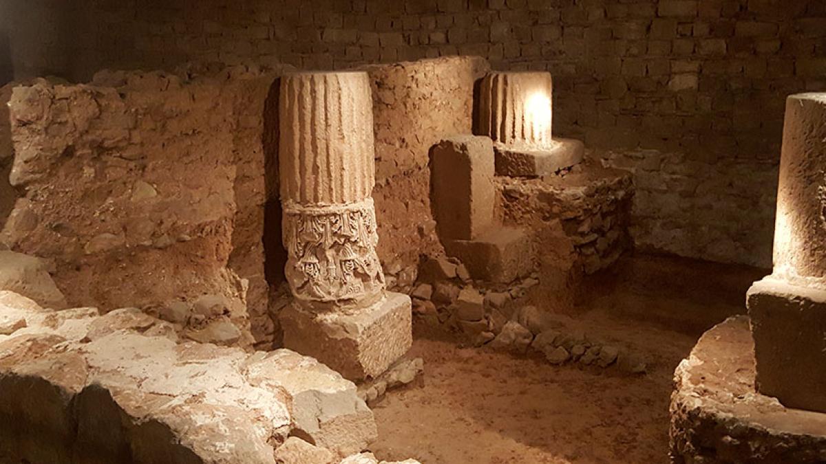 
                                                              Tras los restos de Barcino: rutas y exposiciones para acercarse a la historia de la Barcelona romana
                                                          