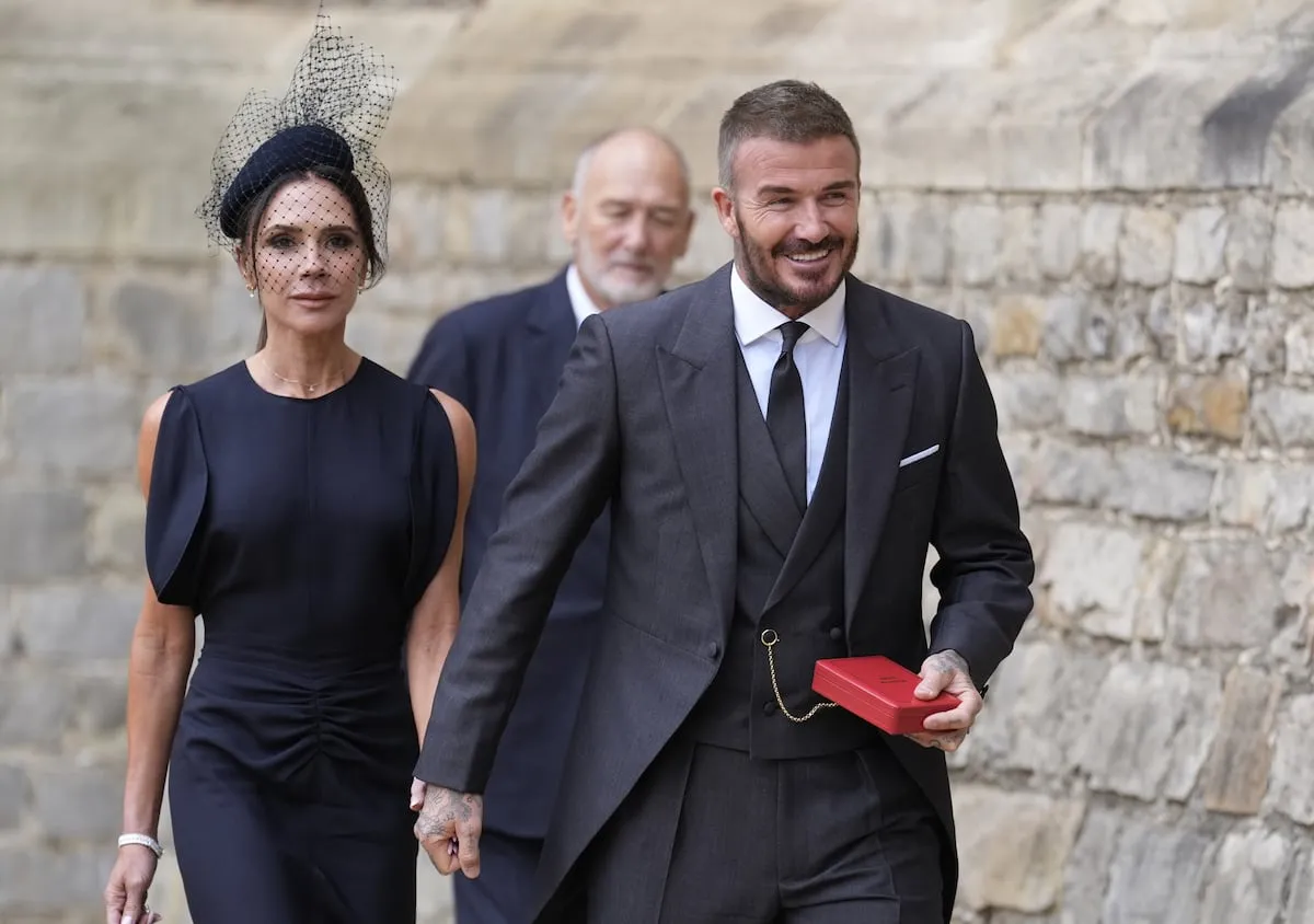 Los Beckham enfadan (otra vez) a los vecinos de su casa de los Cotswolds por querer instalar luces LED alrededor del lago de su finca