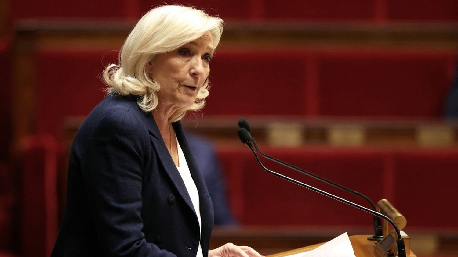 L'Etat profite-t-il vraiment de la crise des carburants pour "s'en mettre plein les poches", comme l'affirme le Rassemblement national ?