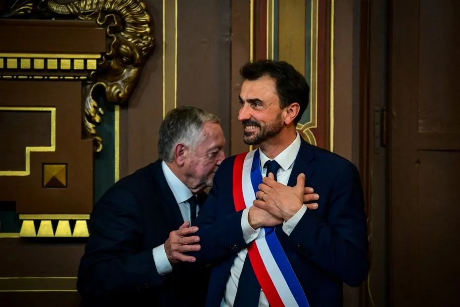 À Lyon, Jean-Michel Aulas va remettre l’écharpe de maire à Grégory Doucet : un symbole fort après des mois de tensions