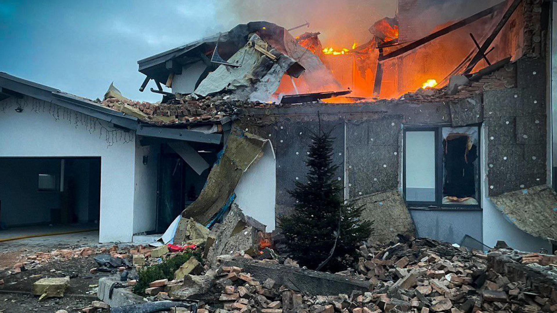 Russia strikes Ukrainian homes and energy in deadly missile attack