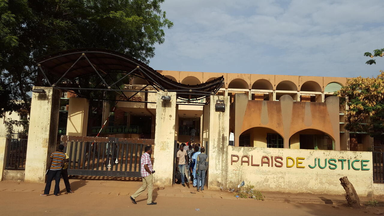 Burkina: une ex-ministre condamnée à 5 ans de prison pour des détournements de fonds destinés aux déplacés