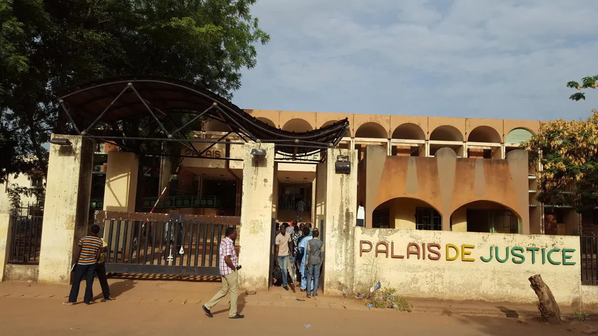Burkina: une ex-ministre condamnée à 5 ans de prison pour des détournements de fonds destinés aux déplacés