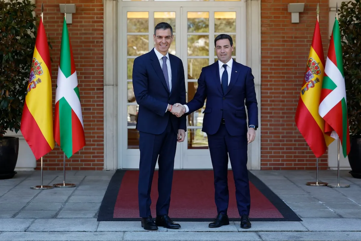 Sánchez y Pradales acuerdan que País Vasco participe en la gestión de sus aeropuertos
