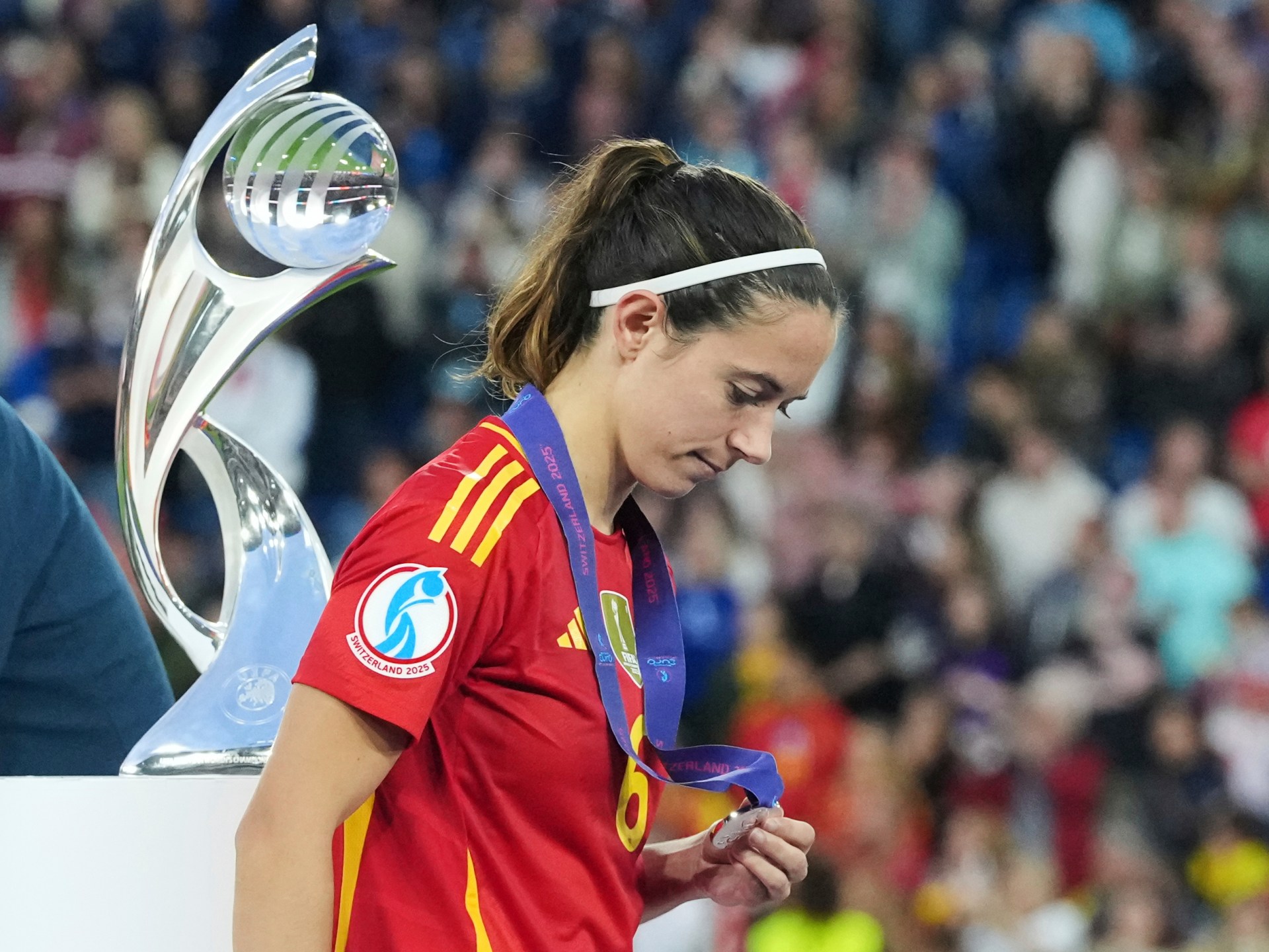 Aitana Bonmati suffers broken leg in Spain training