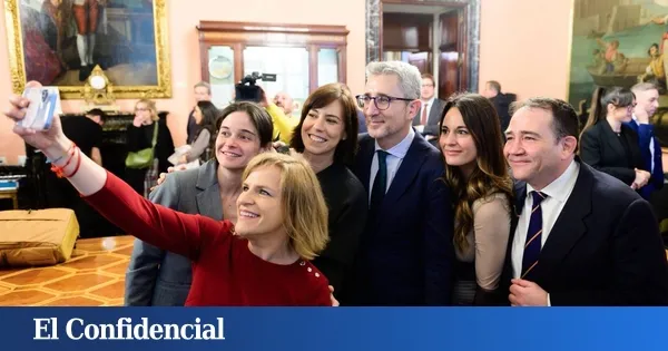 Llorca ofrece diálogo a Arcadi España pero prepara la barricada ante la ofensiva del PSOE por la Generalitat