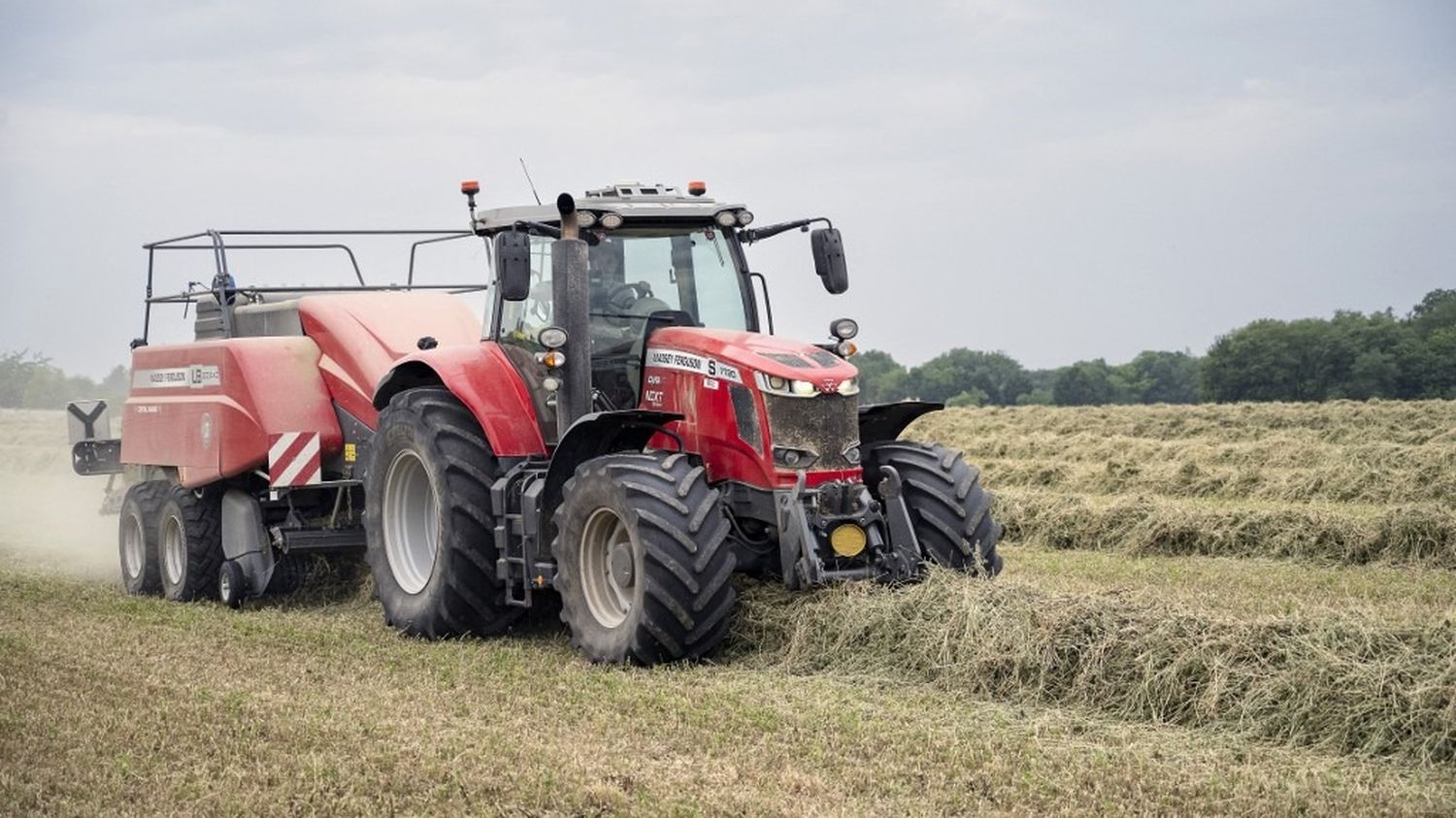 Hausse des prix du carburant : le gouvernement annonce des mesures "ciblées" pour les pêcheurs, les transporteurs routiers et les agriculteurs