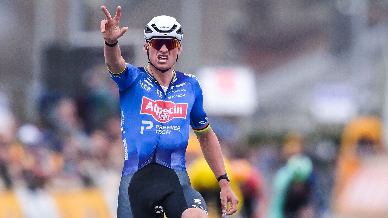 Cyclisme : Mathieu van der Poel remporte de justesse l'E3 Saxo Classic et s'affirme avant le Tour des Flandres