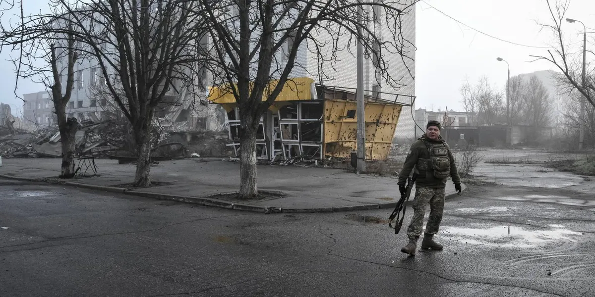 EN DIRECT, guerre en Ukraine : les Etats-Unis n’excluent pas de rediriger vers le Moyen-Orient des armes destinées à l’Ukraine