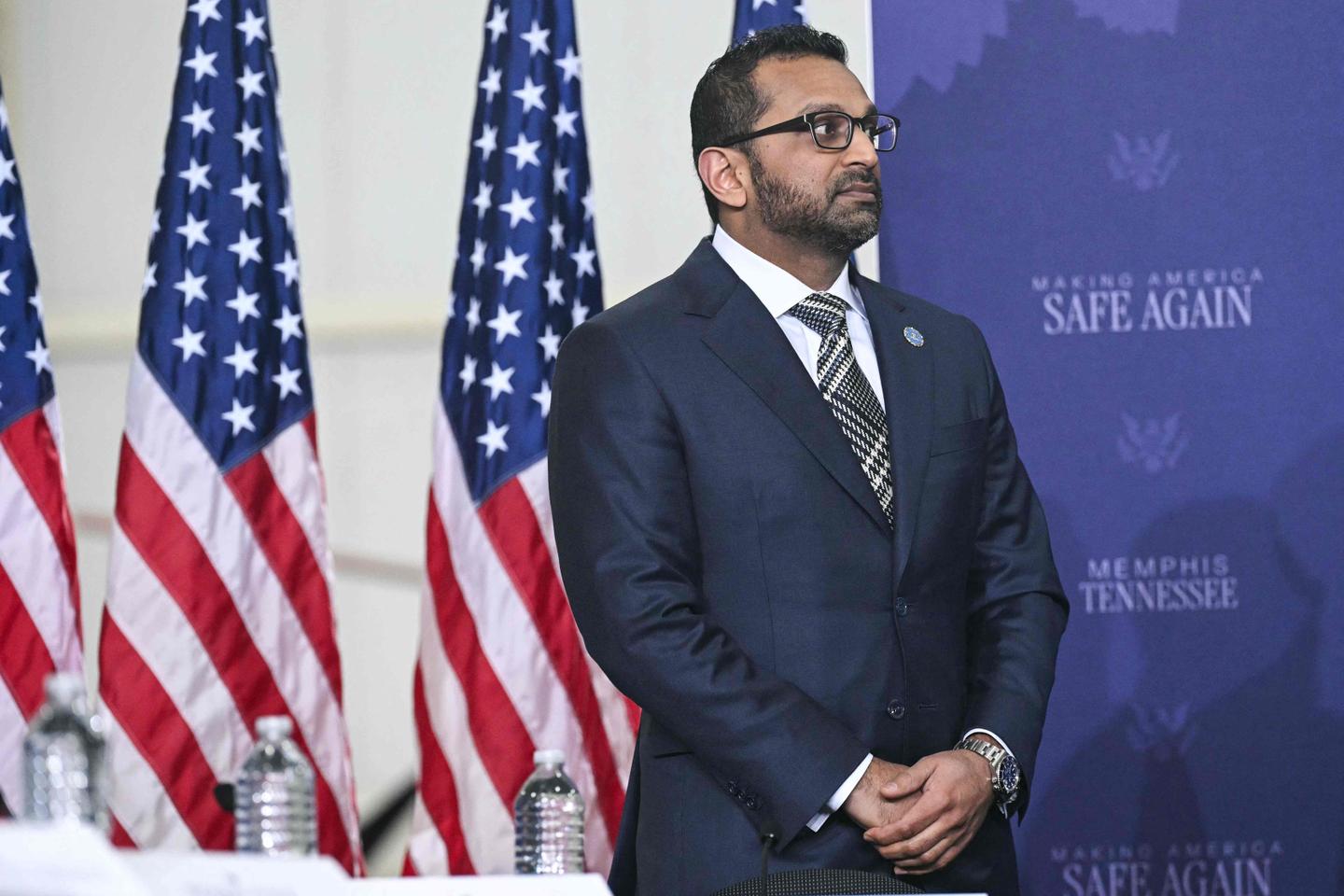 Des hackeurs iraniens revendiquent le piratage de la boîte mail personnelle du directeur du FBI