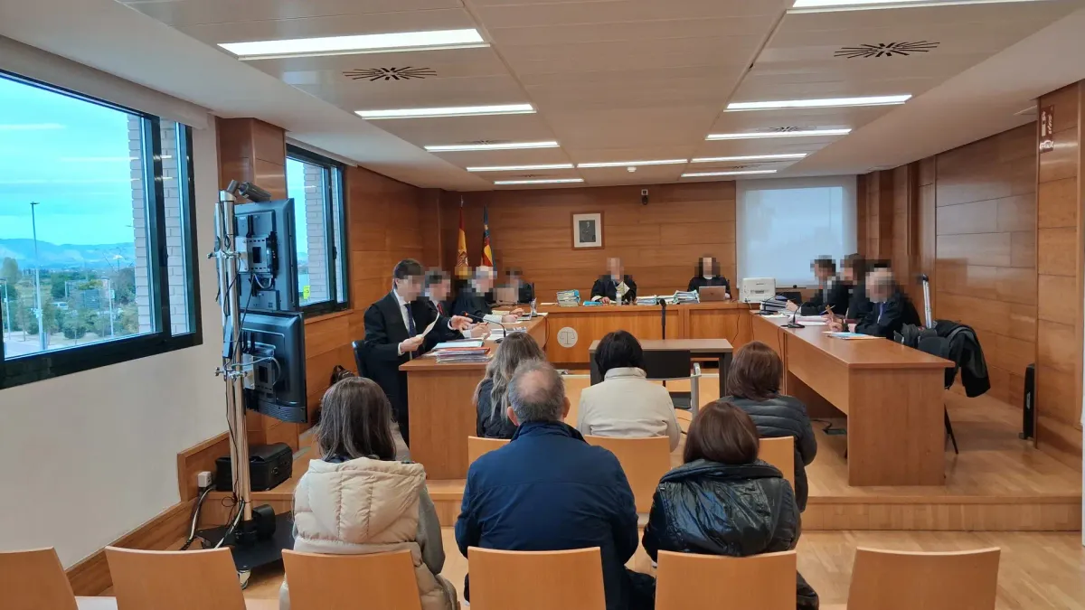 
         Condenados a prisión cinco de los seis acusados de abusar sexualmente de menores en el caso de la secta de Vistabella 
    