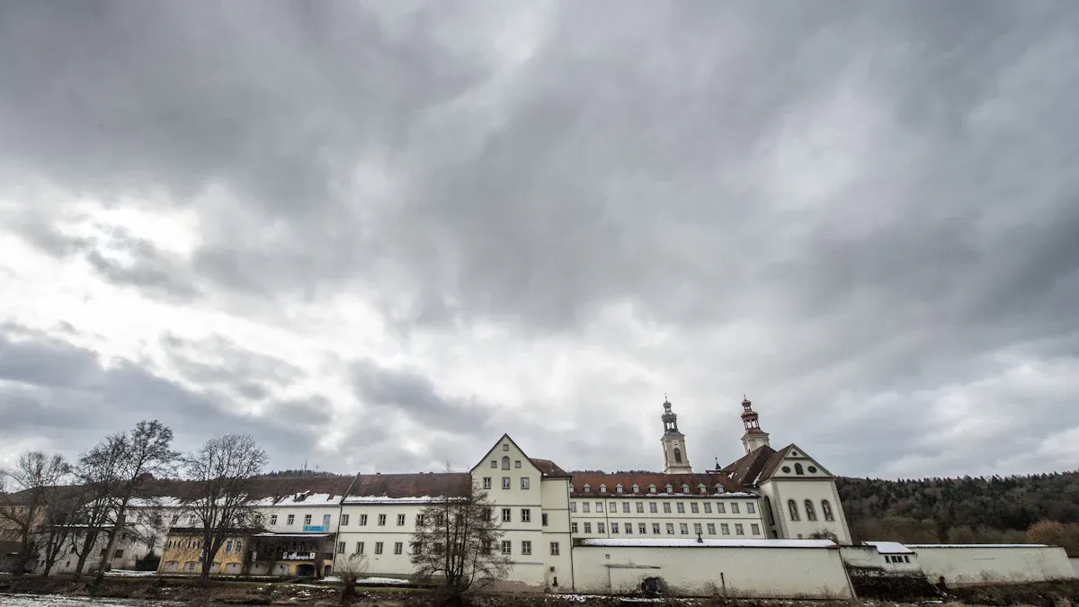 Regensburger Domspatzen: Millionenklage von Missbrauchsopfer: Bistum lehnt Einigung ab