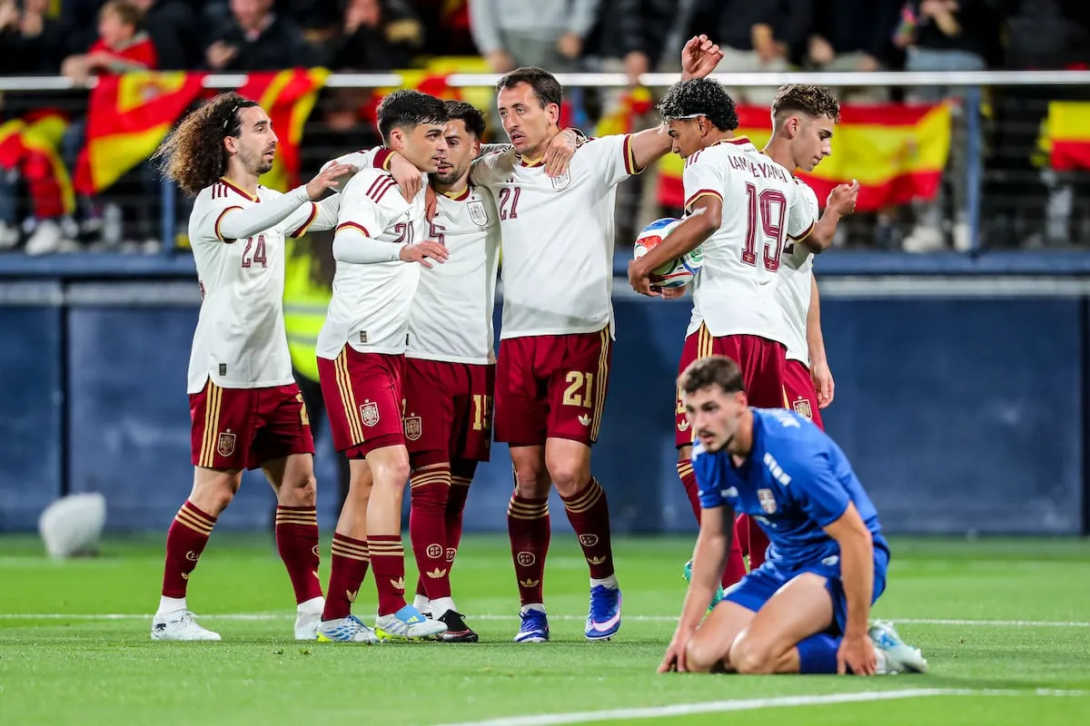 España – Serbia: el partido amistoso de la selección, en directo | De la Fuente apuesta por Laporte y Baena y deja en el banquillo a Huijsen y Dani Olmo
