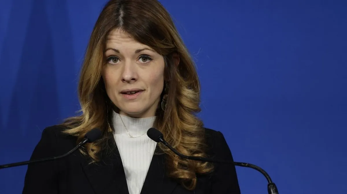 Face à la flambée des prix du carburant, le gouvernement avance son plan d'électrification de l'économie