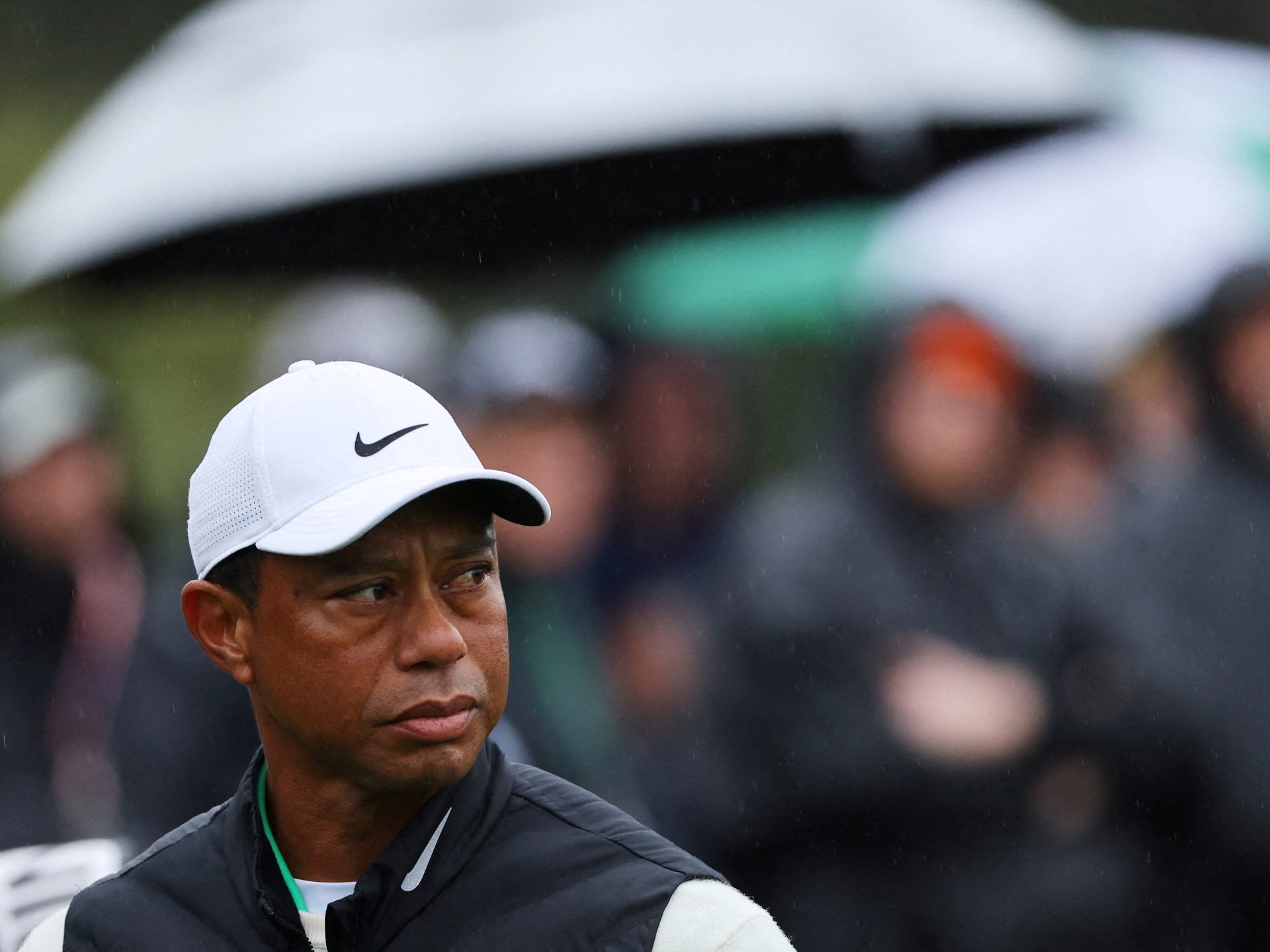 Tiger Woods charged with DUI after rollover crash in Florida