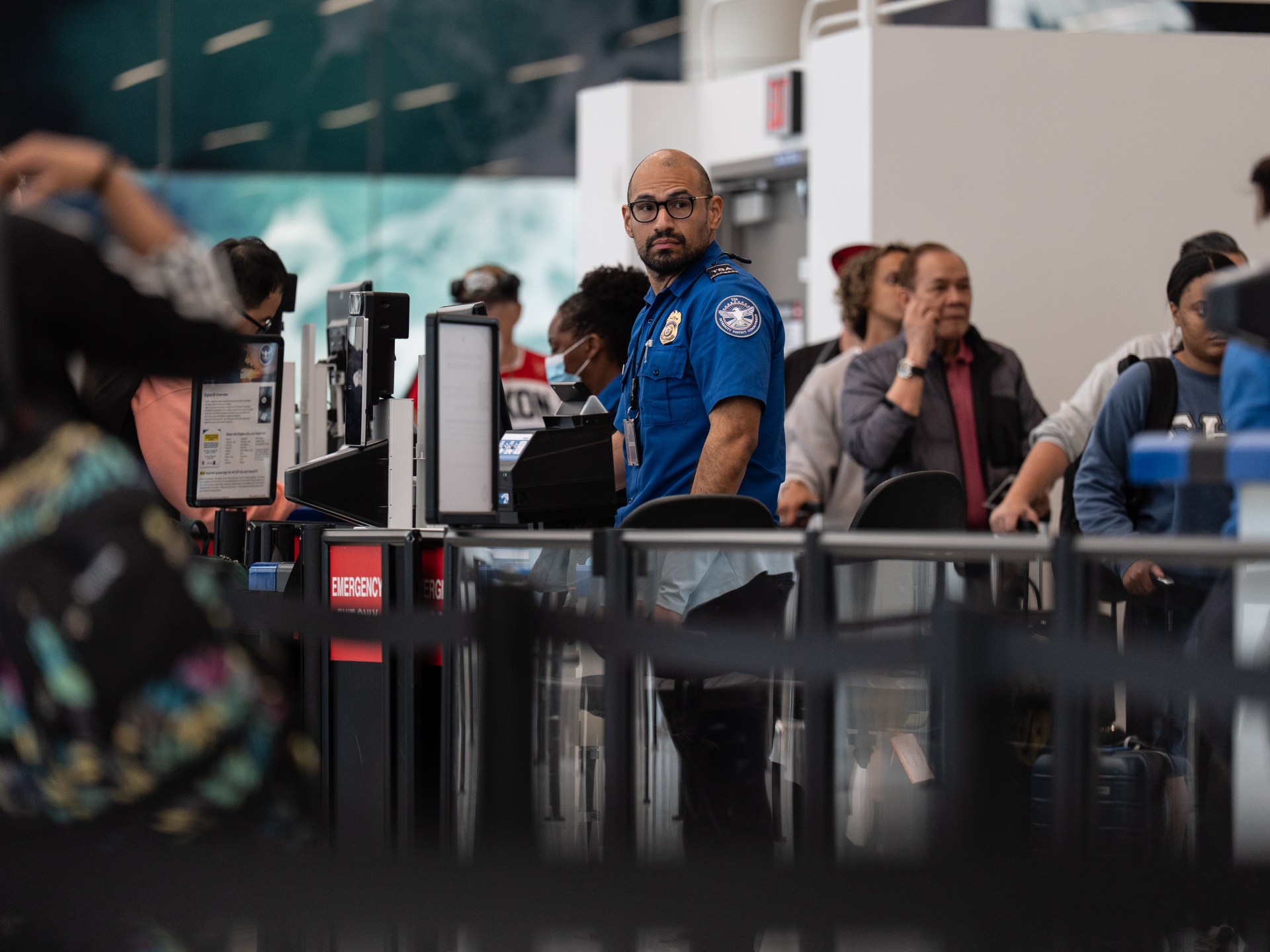 House Republicans shoot down bill that would pay federal airport workers