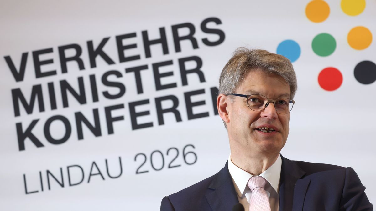 Bahn: Verkehrsminister Patrick Schnieder sieht Konzern in demokratiegefährdender Schieflage