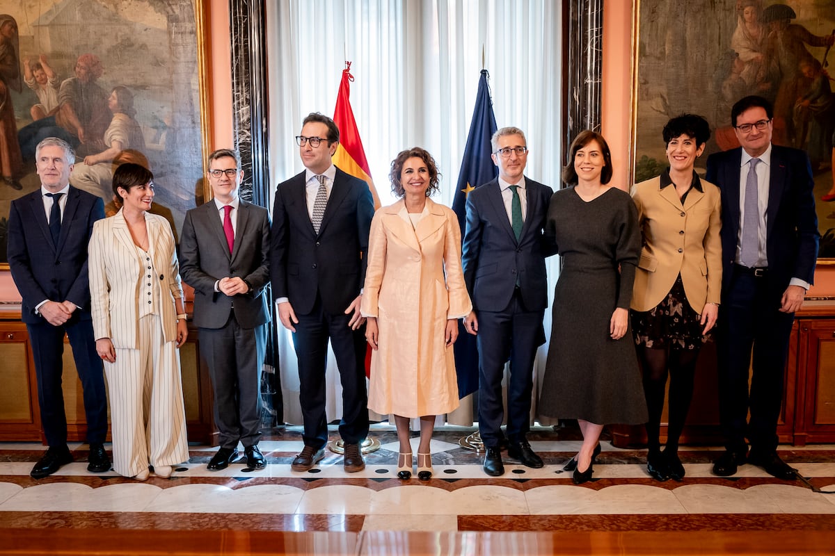 Cuerpo y España apuestan por la continuidad en el área económica del Gobierno tras la salida de Montero 