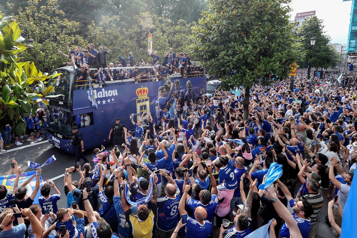El oviedismo regala al equipo su título más importante: el centenario y la promesa de otro siglo de lucha