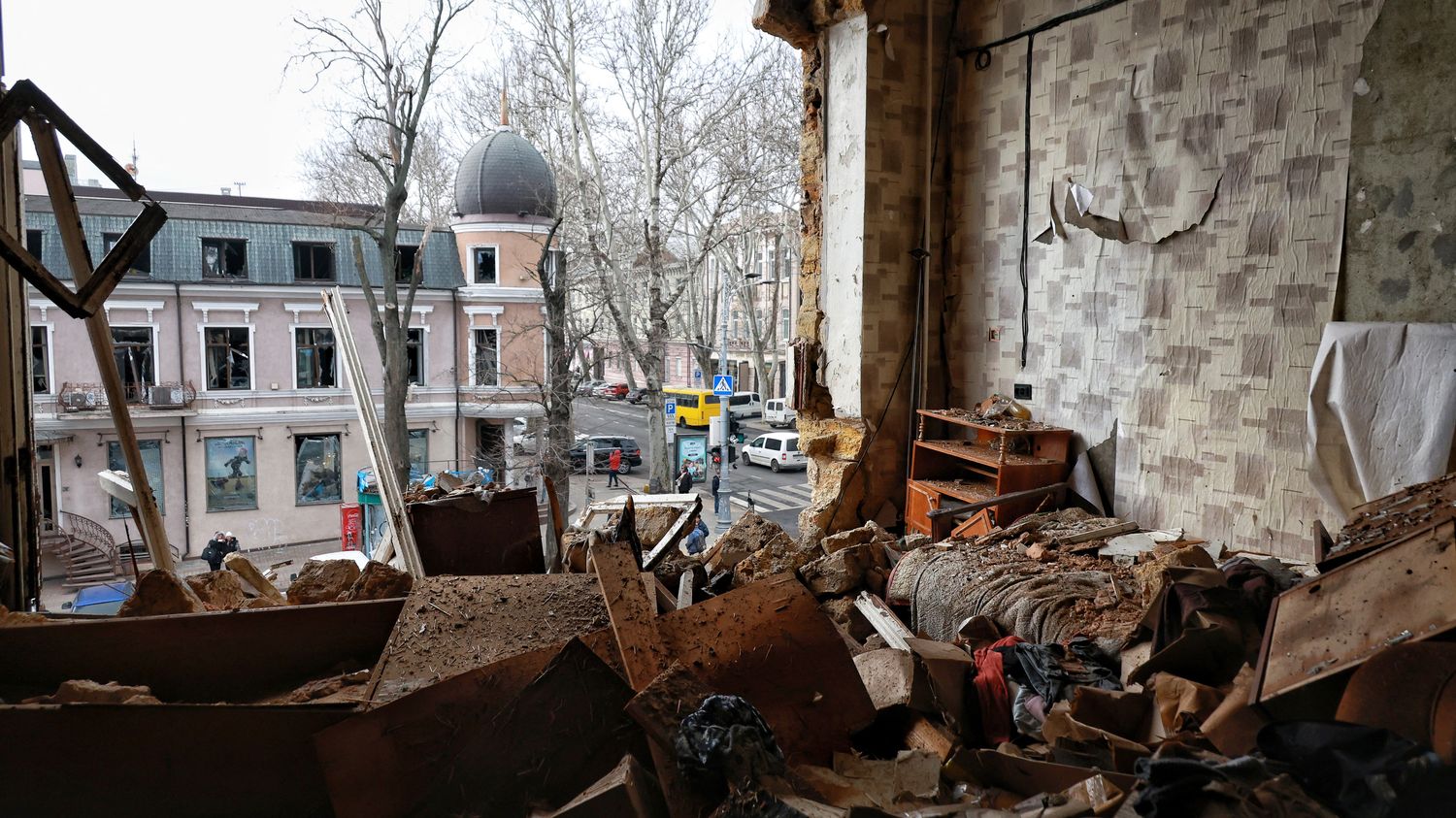 Des frappes russes font trois morts en Ukraine, un enfant tué par une frappe ukrainienne en Russie