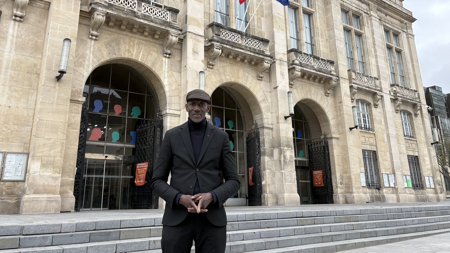 "Il a beaucoup d'humilité et il nous ressemble" : à Saint-Denis, l'insoumis Bally Bagayoko a été élu haut la main dès le 1er tour des municipales