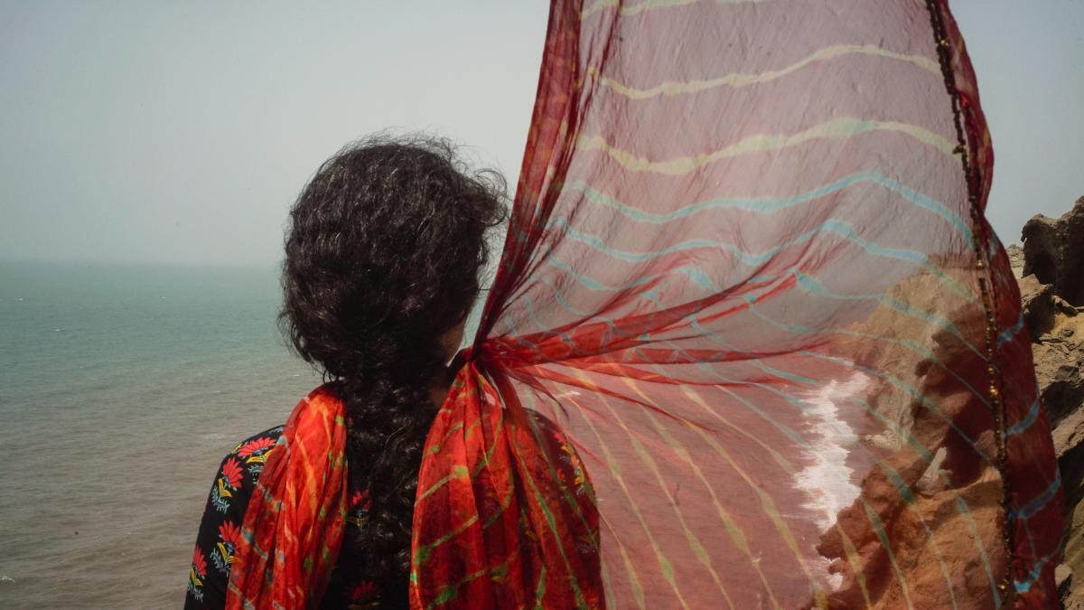 Sexo y planeadoras en el estrecho de Ormuz