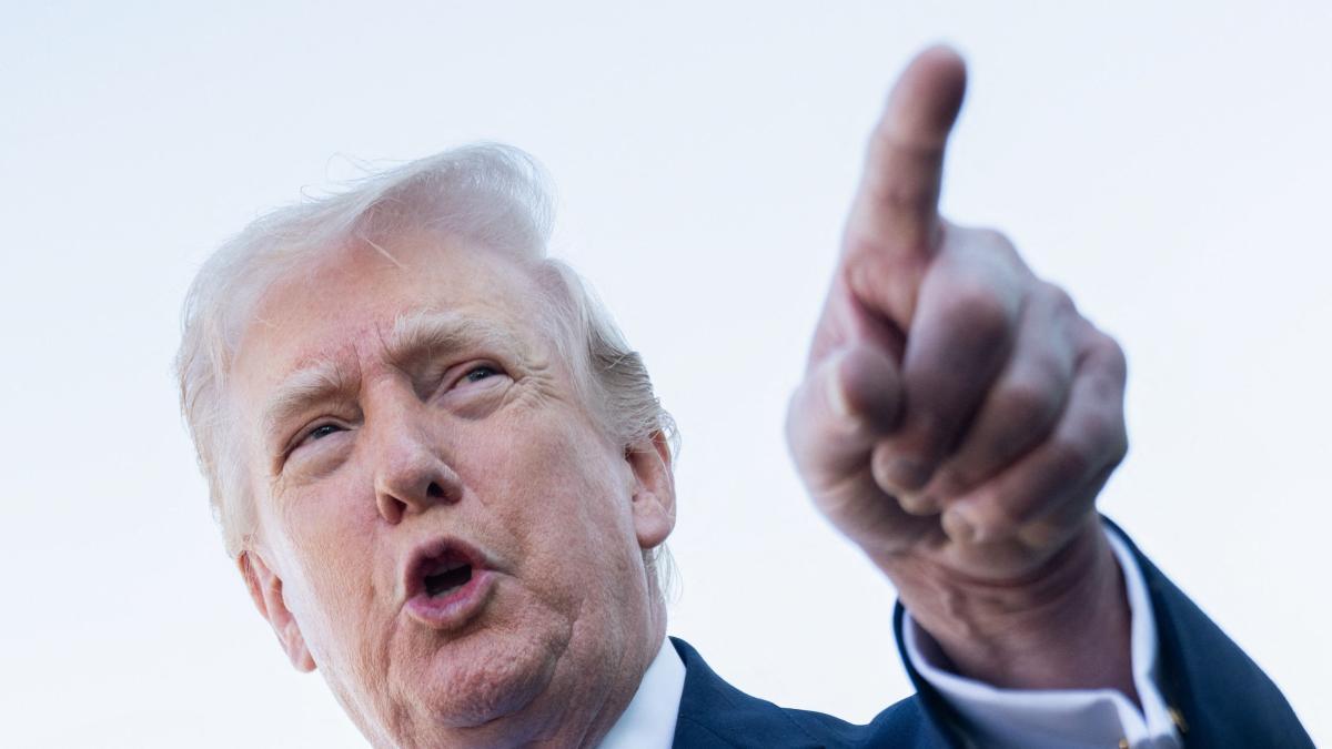 
                                                                     La tragedia bufa del presidente Trump
                                                                 