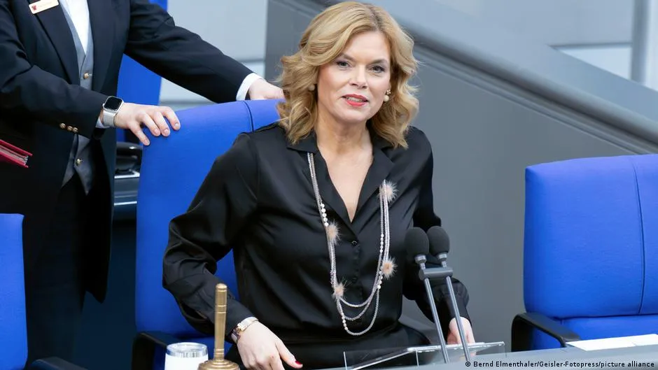 News kompakt: Klöckner will offene Debatte über Frauenrechte