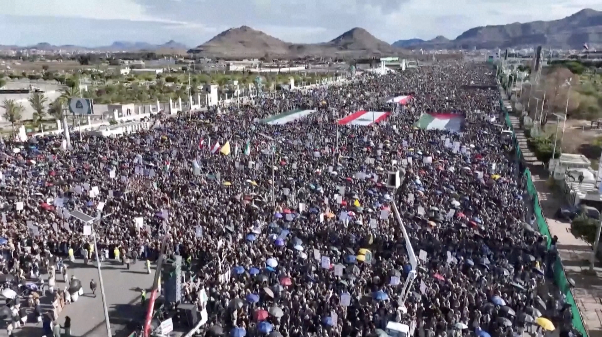 Protests in Yemen against US-Israeli attacks as Houthis warn of action
