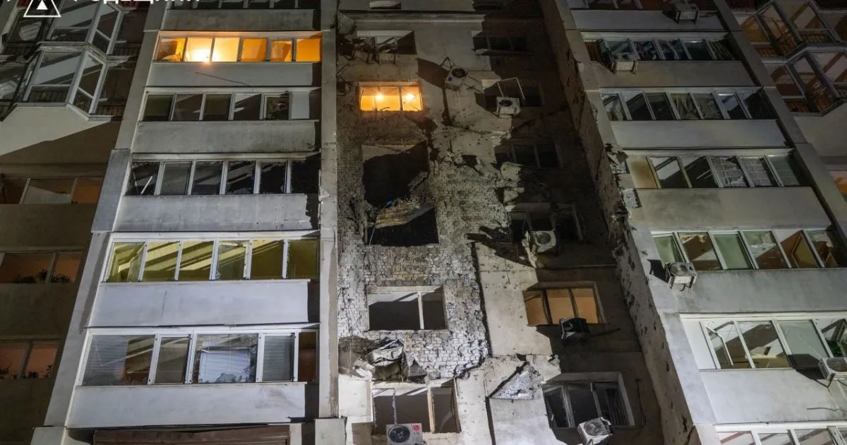 Russian strikes on Ukraine kill 4 as deal to end war dims