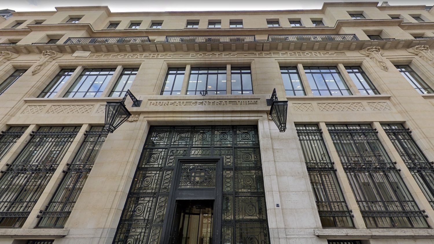 Le Parquet national antiterroriste se saisit après une tentative d'attentat contre la Bank of America à Paris