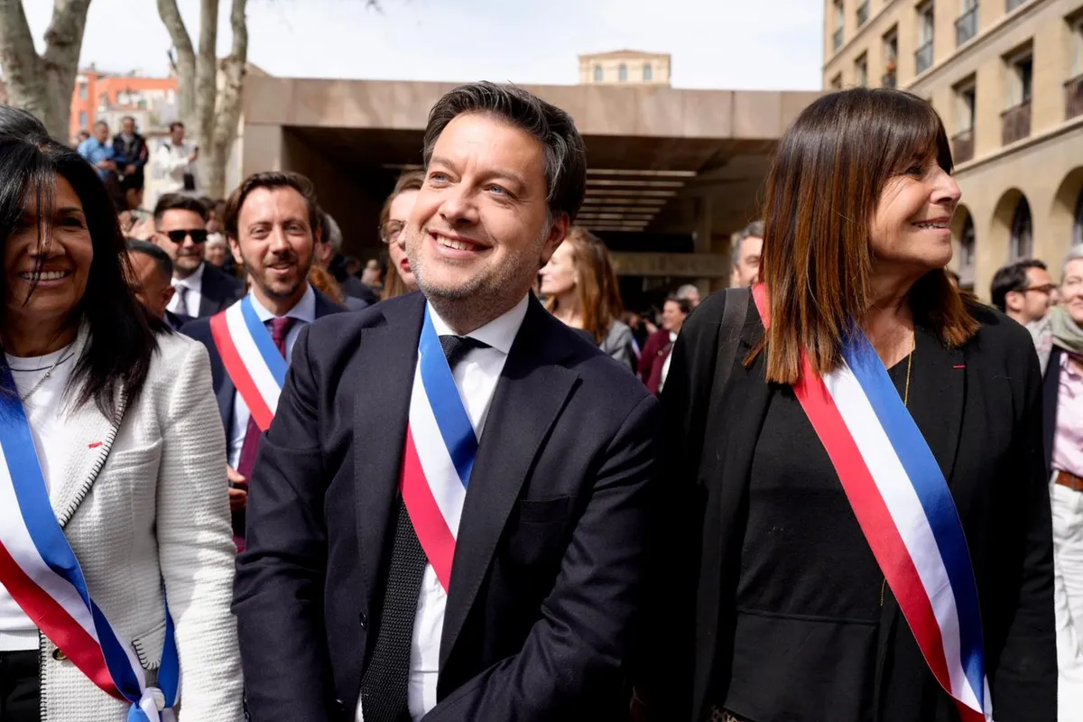 A Marseille, Benoît Payan installe sa majorité très élargie et promet une ville « protectrice »