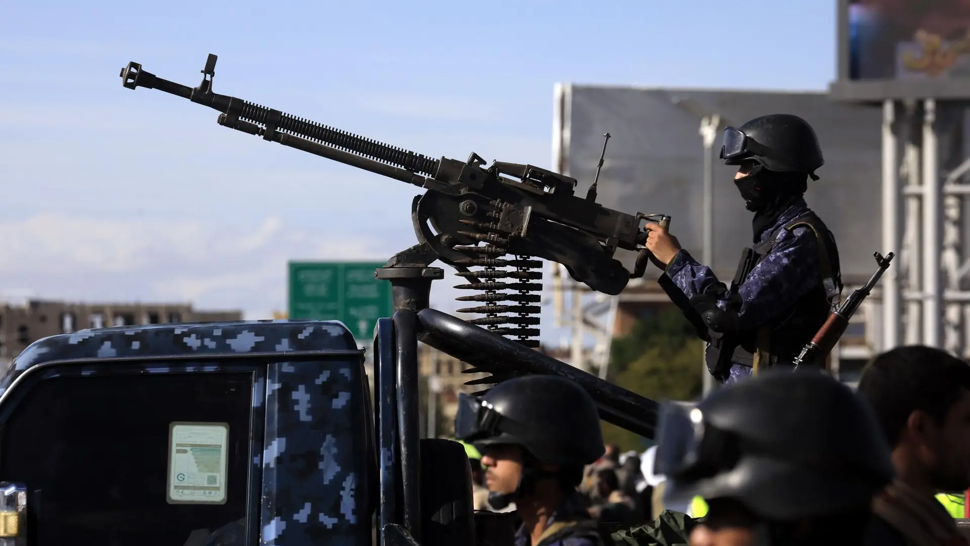 
         Los hutíes de Yemen entran en la guerra de Oriente Medio con su primer ataque contra Israel desde el inicio del conflicto en Irán 
    