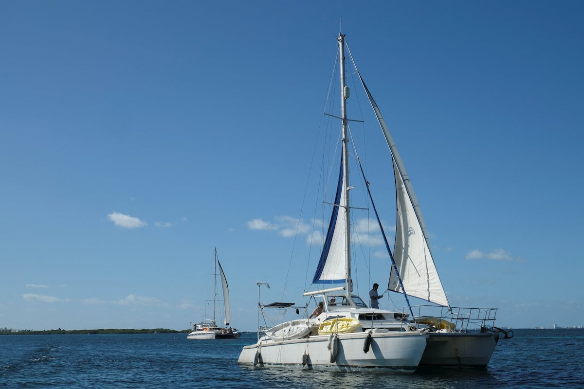 La Marina localiza cerca de La Habana a los dos veleros perdidos en el Caribe