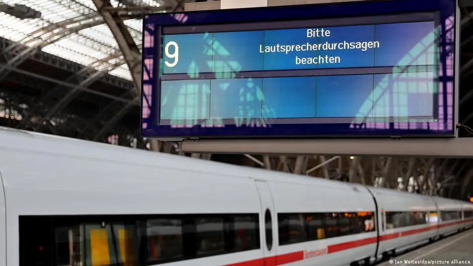 Schnieder: Zustand der Bahn könnte die Demokratie gefährden