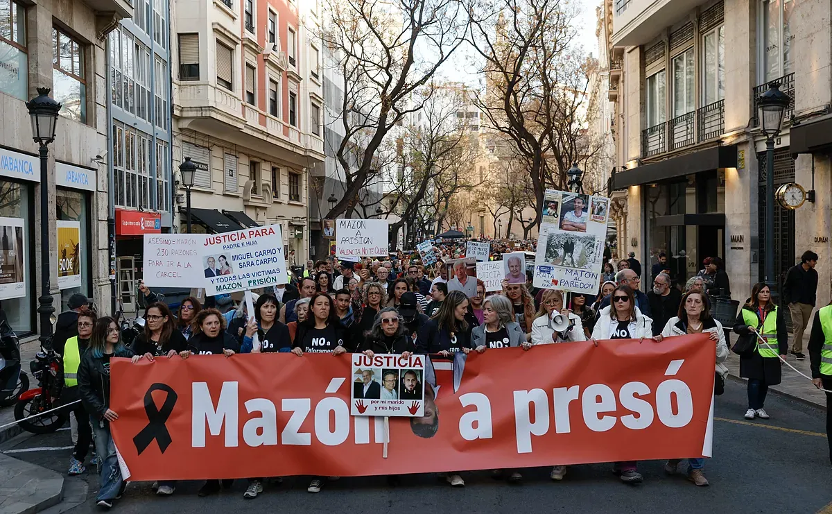 Las víctimas de la dana vuelven a salir a las calles para pedir que a Carlos Mazón se le retire el aforamiento