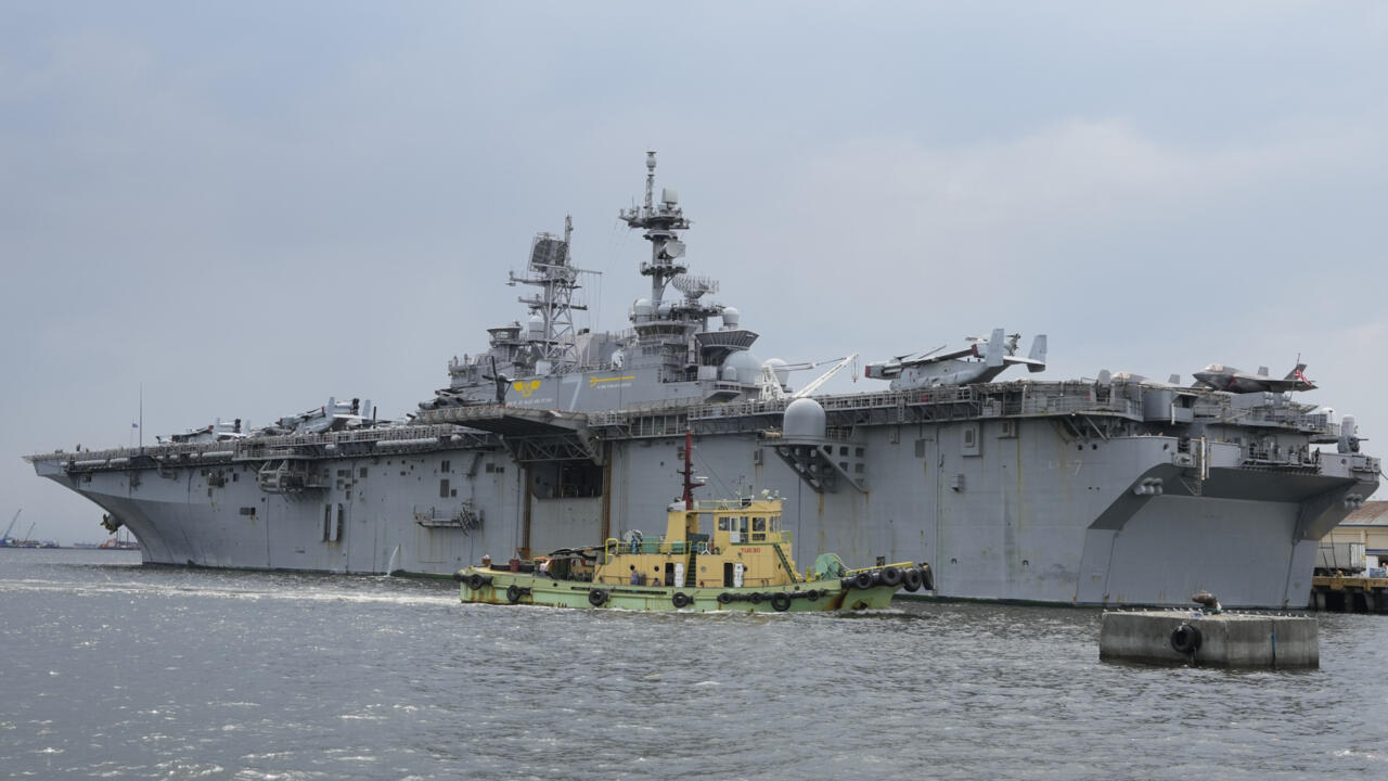 Un navire d'assaut américain, avec de nouvelles troupes à son bord, est arrivé au Moyen-Orient