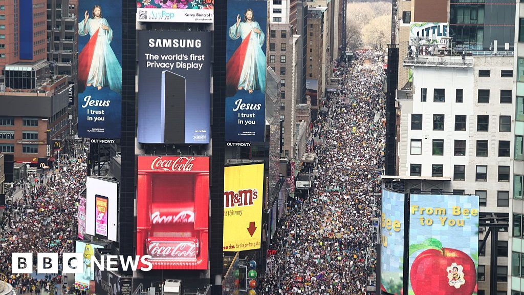 No Kings protests across the US rally against Donald Trump 