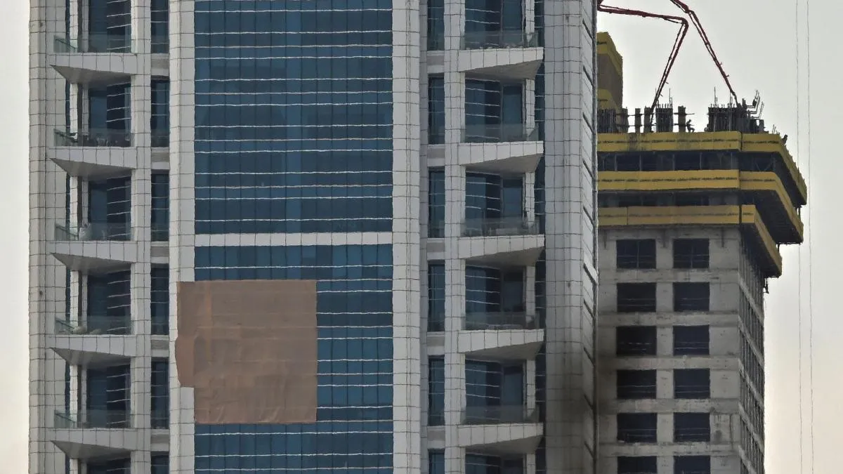 Los drones iraníes amenazan con pinchar la burbuja inmobiliaria de los emiratos